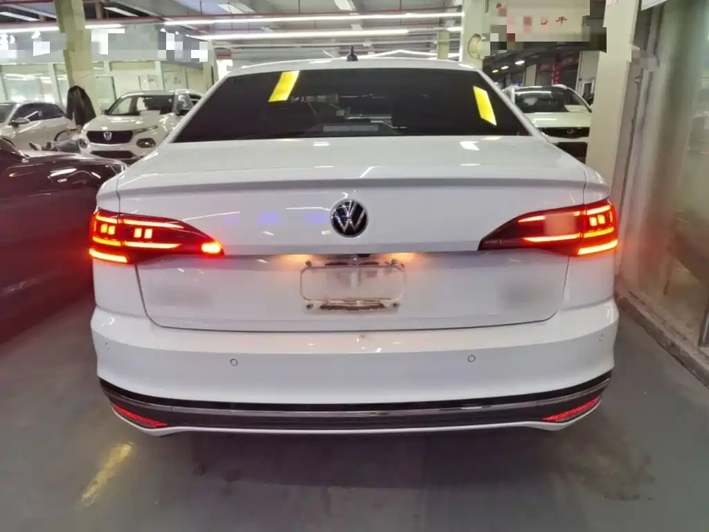 Volkswagen Bora 2023