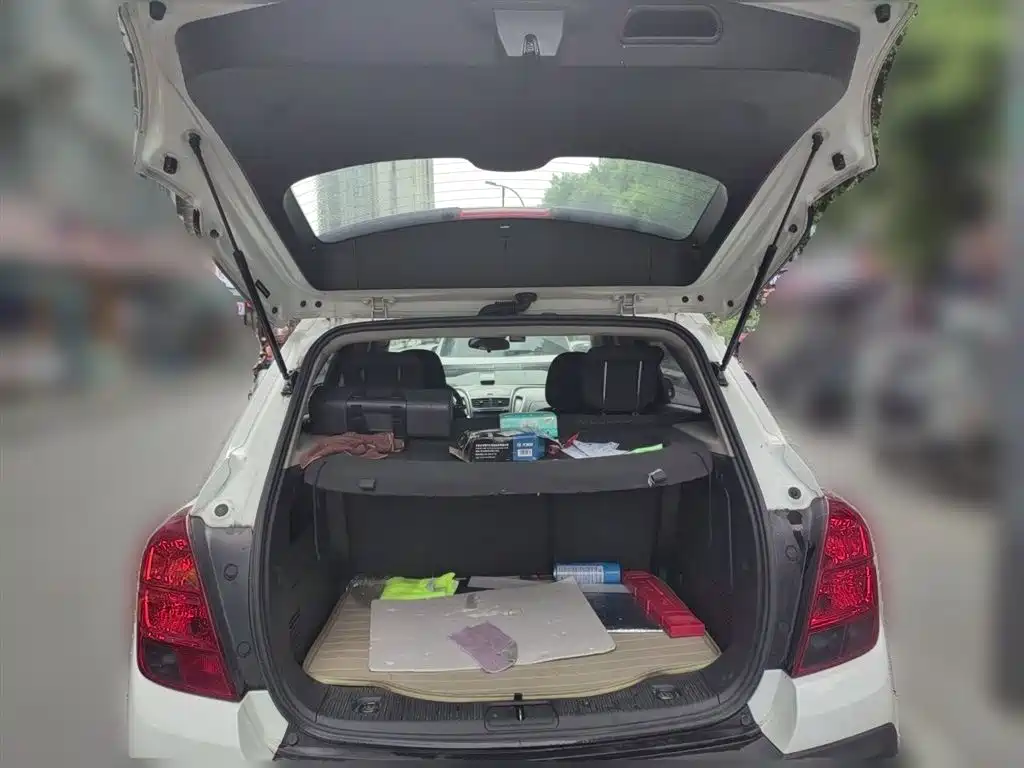 Chevrolet Trax 2015 — фото 10