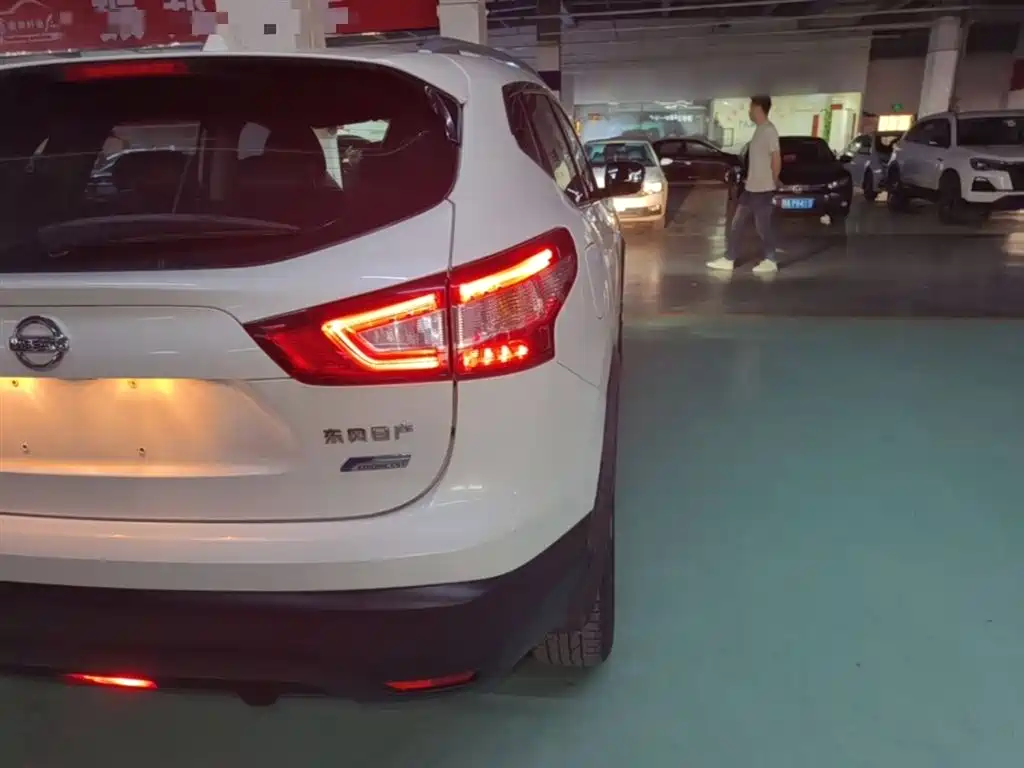 Nissan Qashqai 2017 — фото 24
