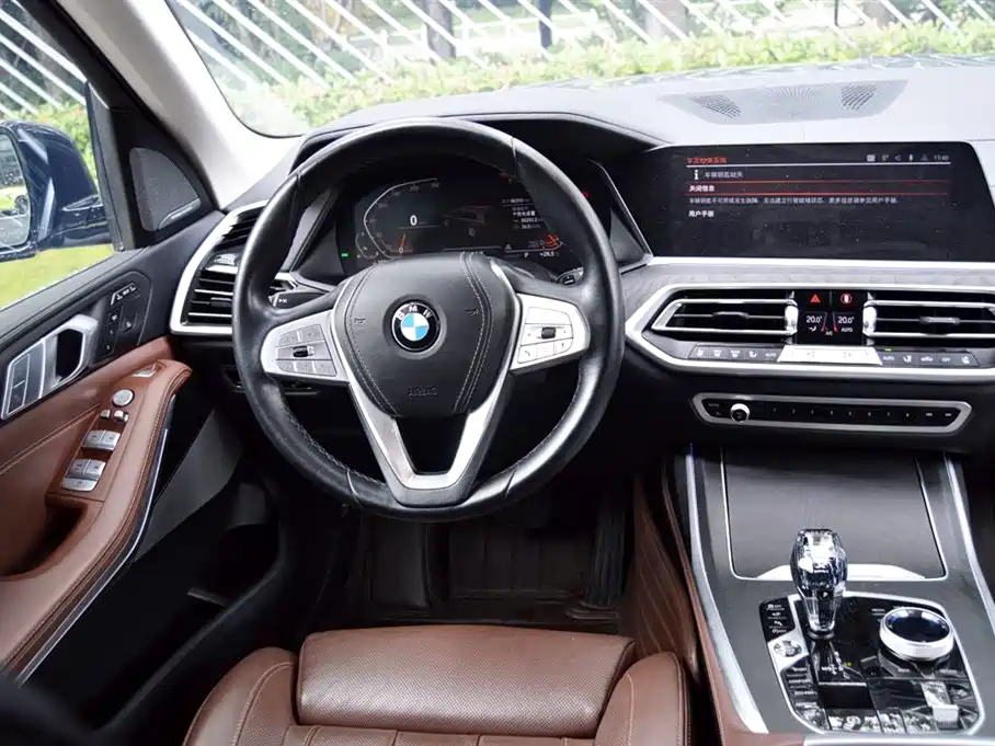 BMW X7 2021 — фото 14