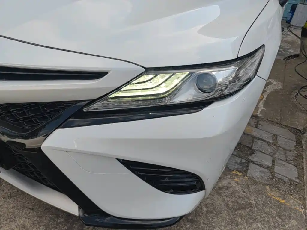 Toyota Camry 2018 — фото 24