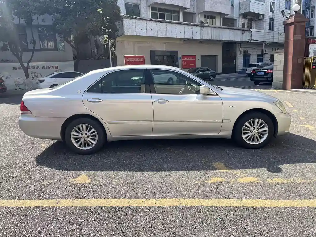 Toyota Crown 2006