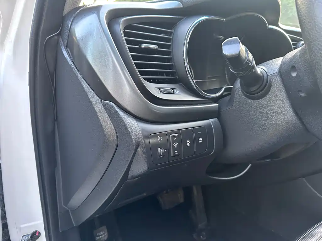 Kia K5 2015 — фото 18