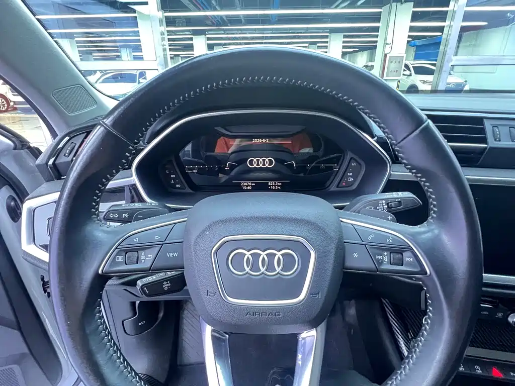 Audi Q3 2022 — фото 10