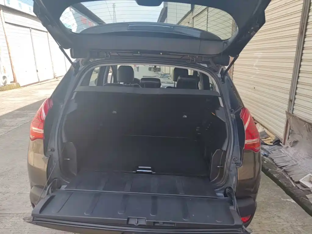Peugeot 3008 2015 — фото 19