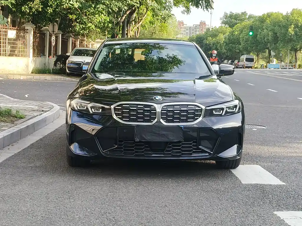BMW 3 Series 2023