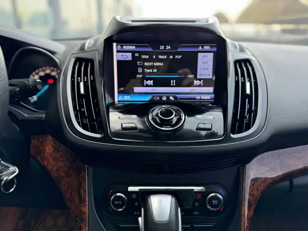Ford Kuga 2016 — фото 11