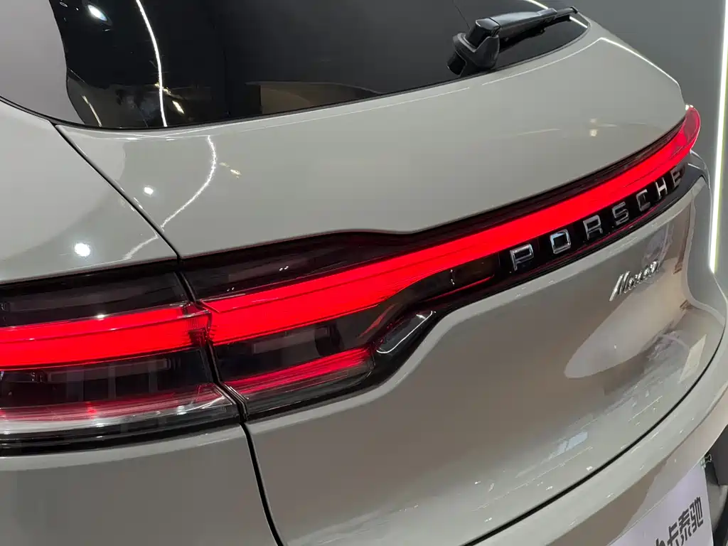 Porsche Macan 2020 — фото 14