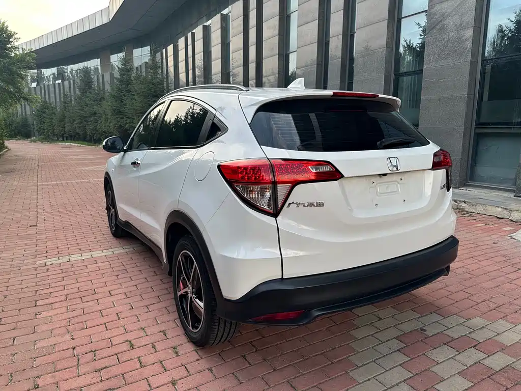 Honda Vezel 2022 — фото 14