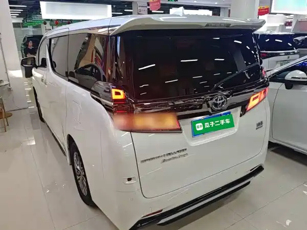 Toyota Vellfire 2021