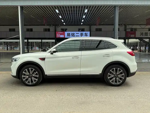 Hongqi HS5 2022