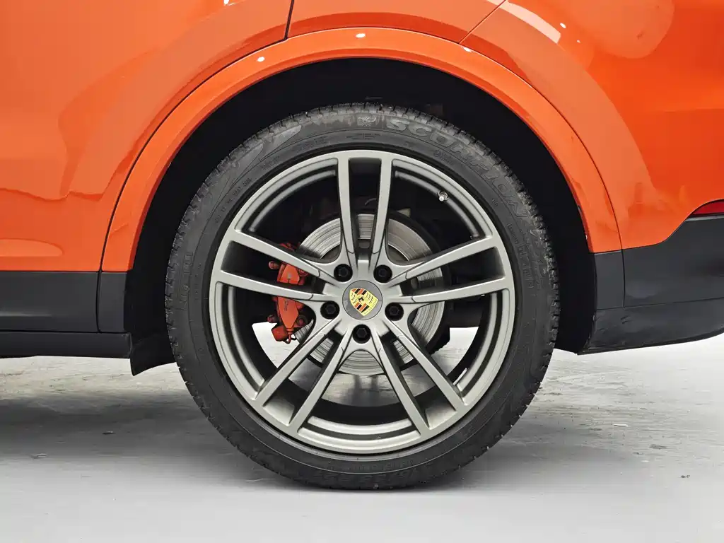Porsche Cayenne 2020 — фото 11