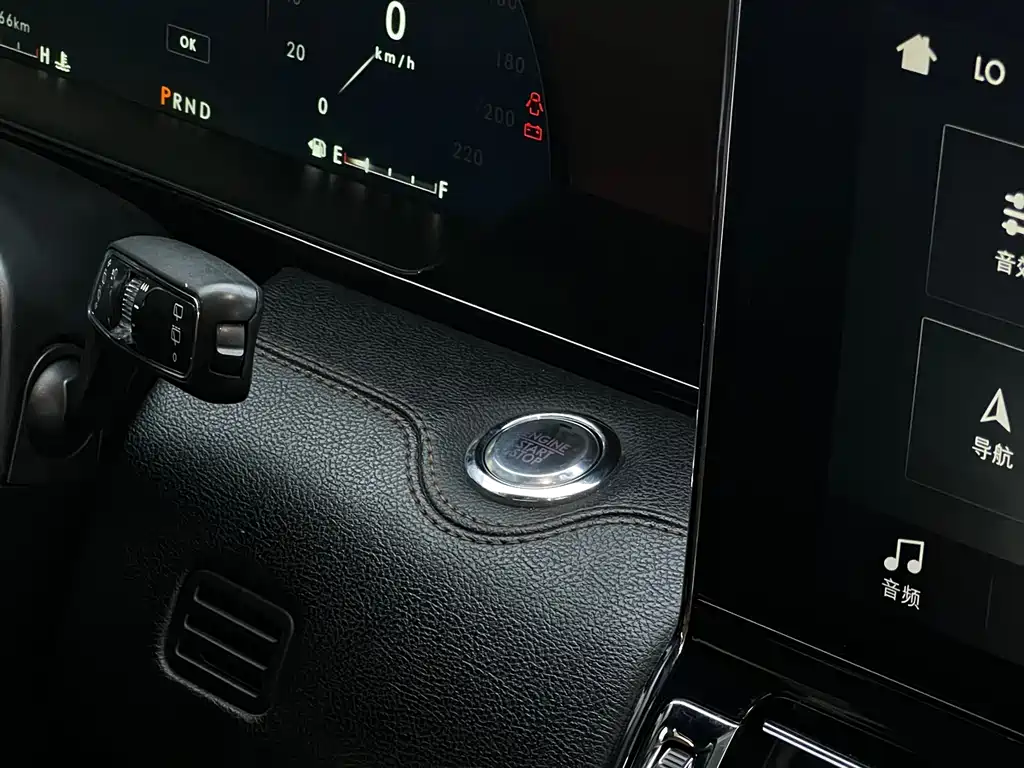 Lincoln Navigator 2019 — фото 10