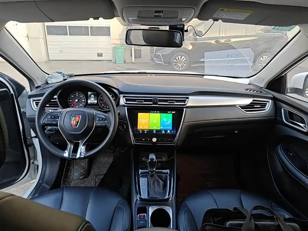 Roewe i5 2019 — фото 10