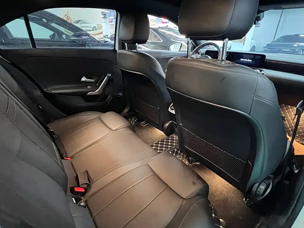 Mercedes-Benz A-Class 2022 — фото 12