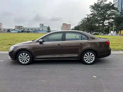 Volkswagen Sagitar 2016