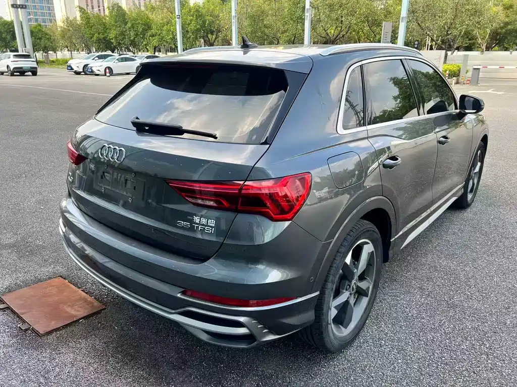 Audi Q3 2021 — фото 12