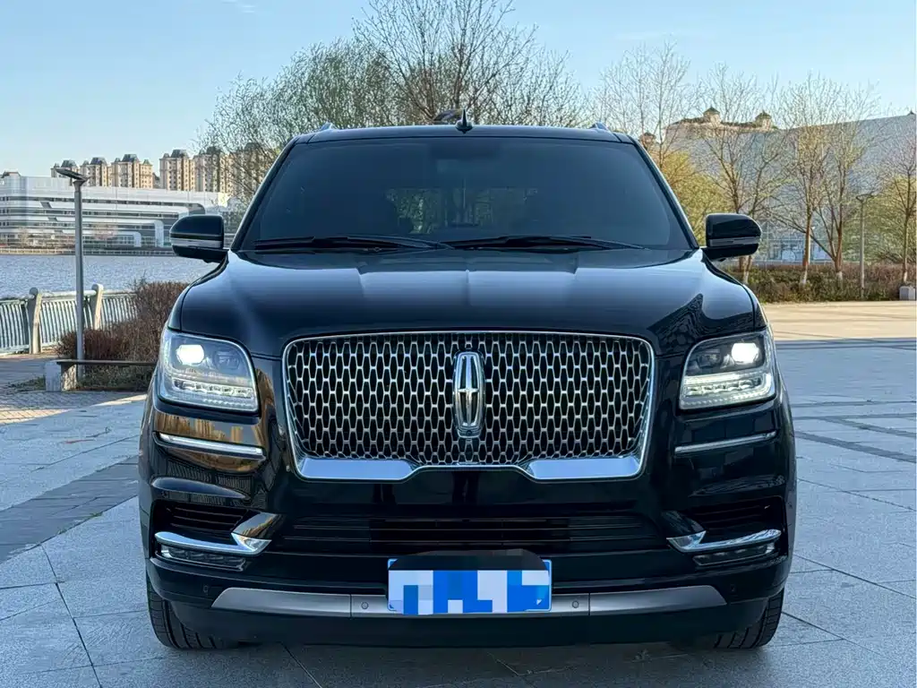 Lincoln Navigator 2018 — фото 2