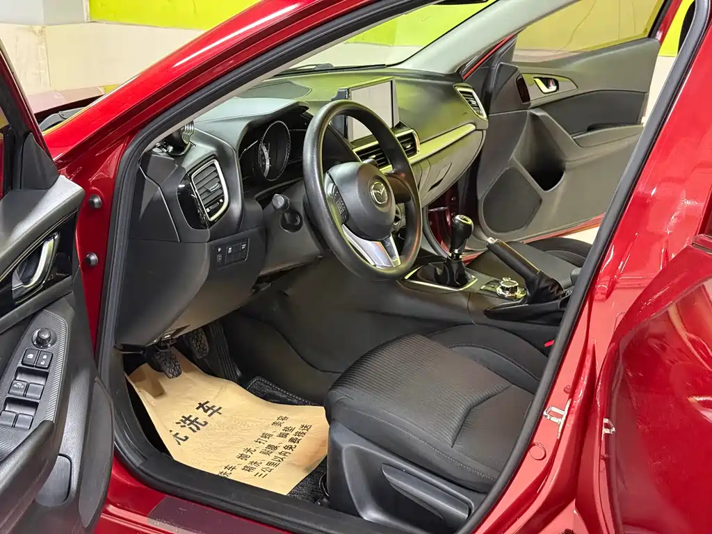 Mazda 3 Axela 2015 — фото 11