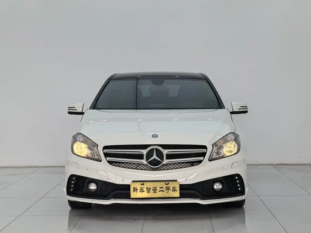 Mercedes-Benz A-Class 2015 — фото 2