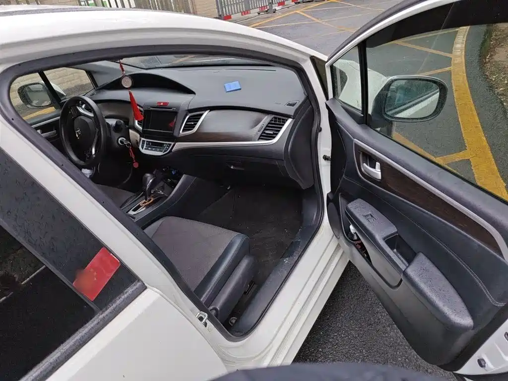 Honda Jade 2015 — фото 20