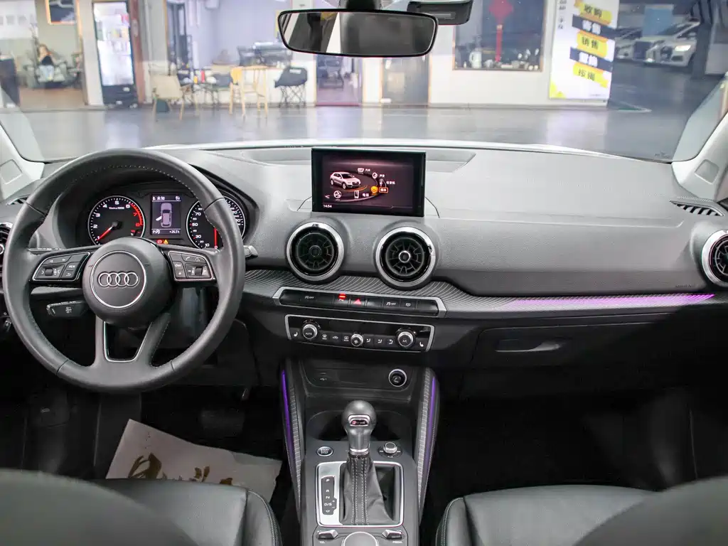 Audi Q2L 2022