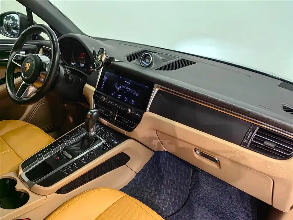Porsche Macan 2020 — фото 13
