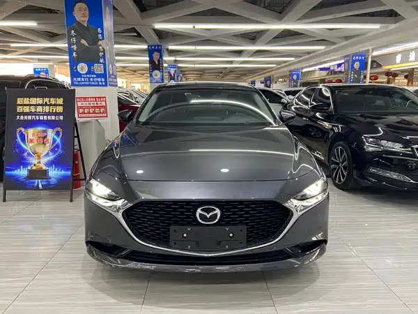 Mazda 3 Axela 2022