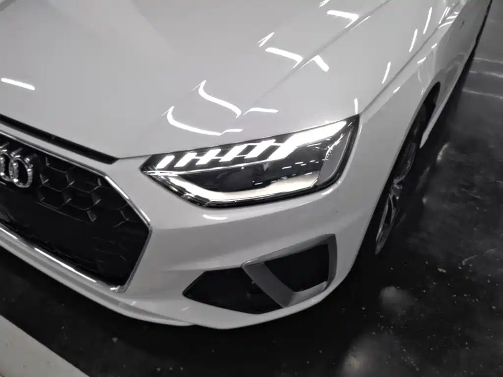 Audi A4L 2021 — фото 24