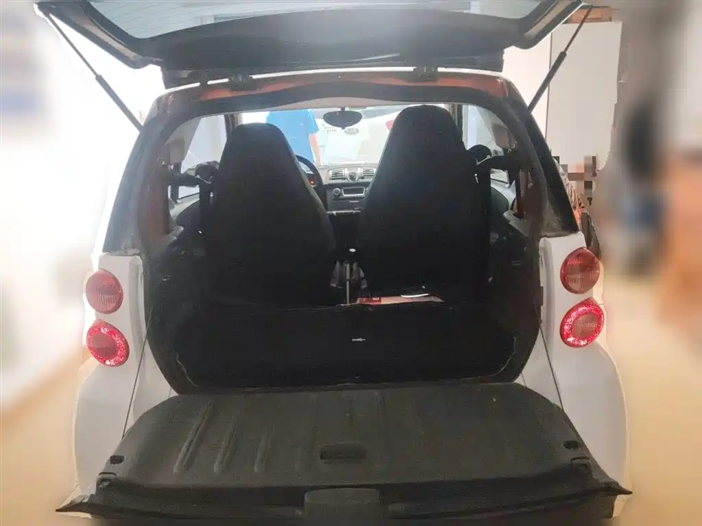 smart Fortwo 2015 — фото 15