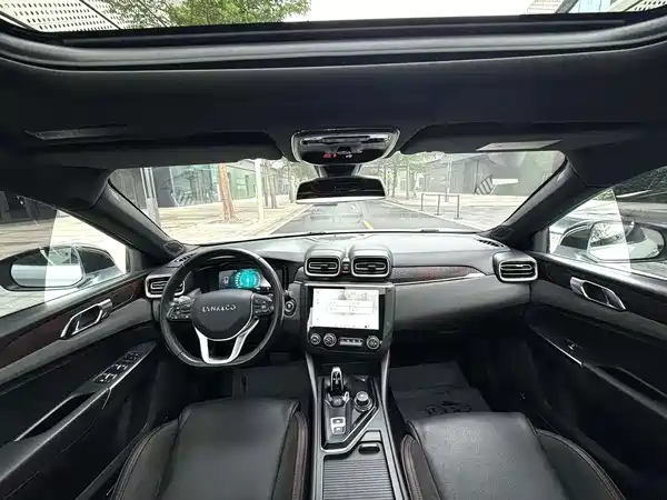 Lynk & Co 03 2019
