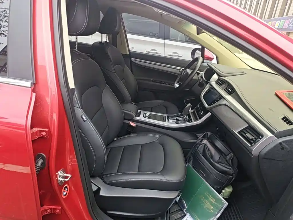 Geely Emgrand GS 2019 — фото 25