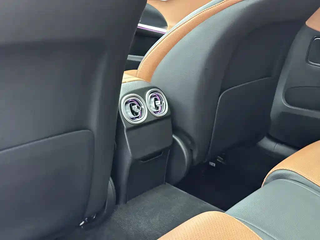 Mercedes-Benz C-Class 2022 — фото 17