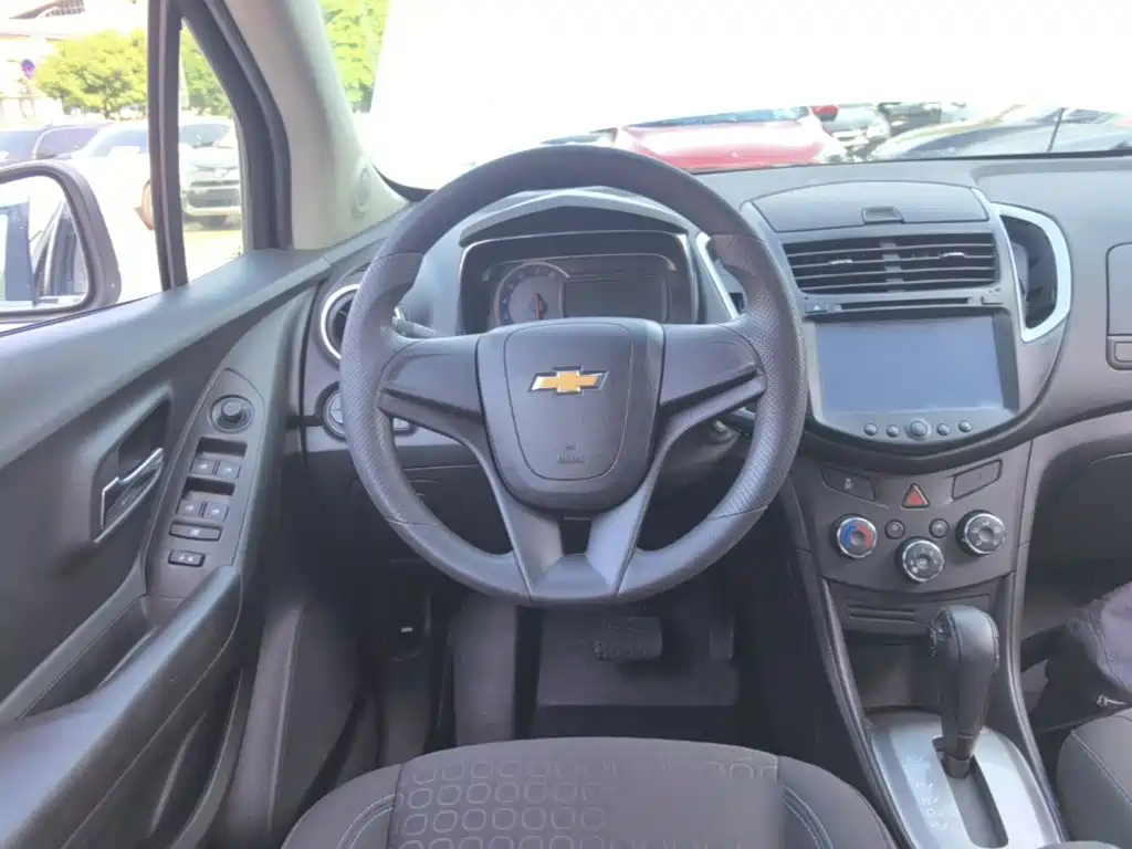 Chevrolet Trax 2014 — фото 11