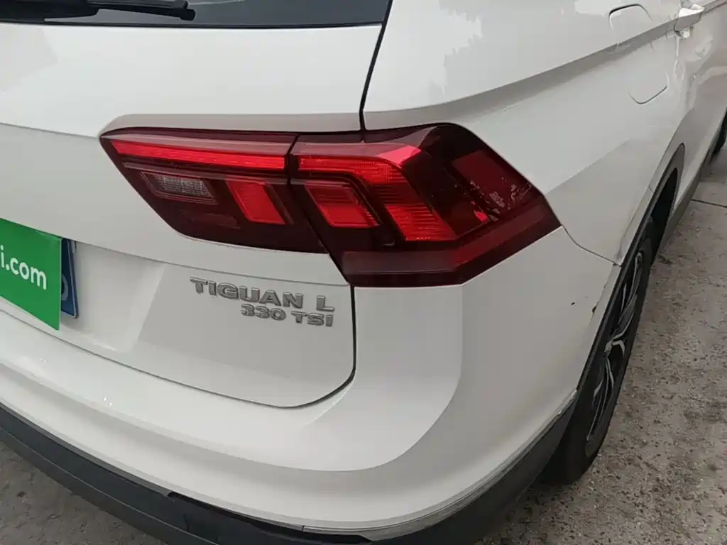 Volkswagen Tiguan L 2017 — фото 8
