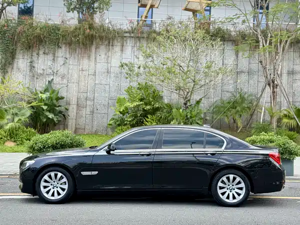 BMW 7 Series 2009