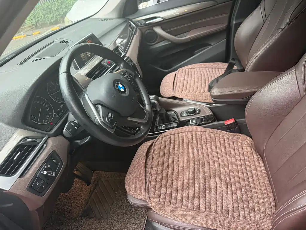 BMW X1 2017 — фото 9