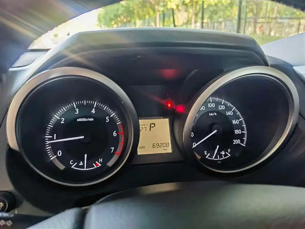 Toyota Prado 2016 — фото 11