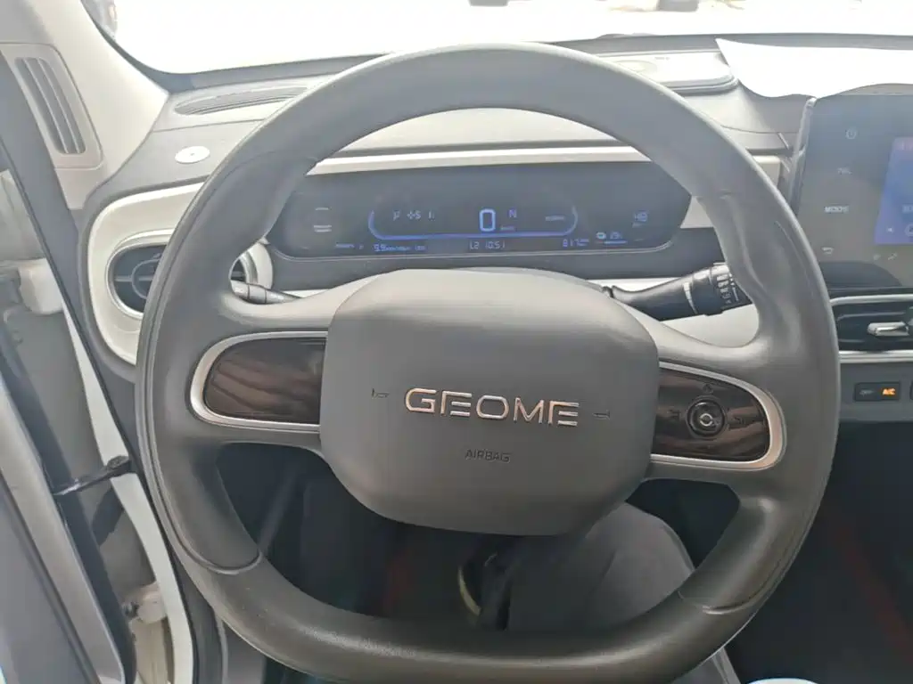 Geely Galaxy Panda 2025 — фото 11