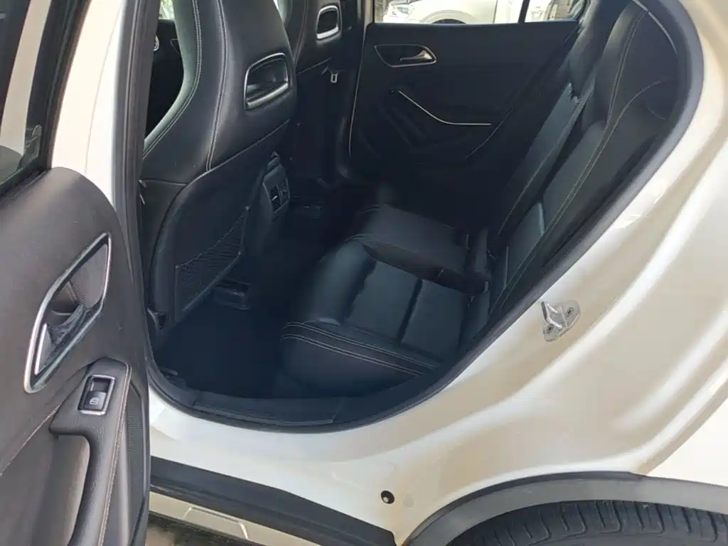 Mercedes-Benz GLA 2017 — фото 17