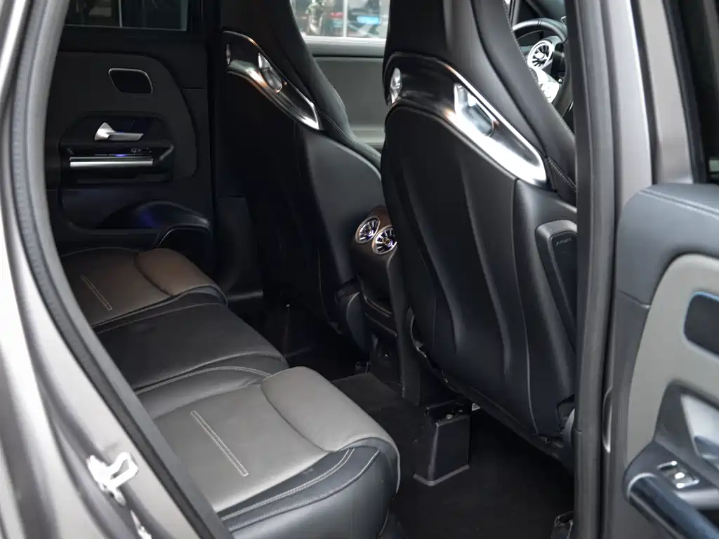 Mercedes-Benz GLA AMG 2022 — фото 18