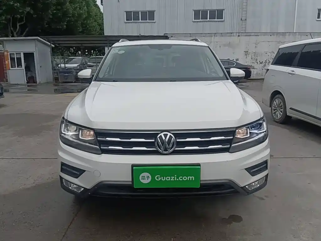 Volkswagen Tiguan L 2017 — фото 3