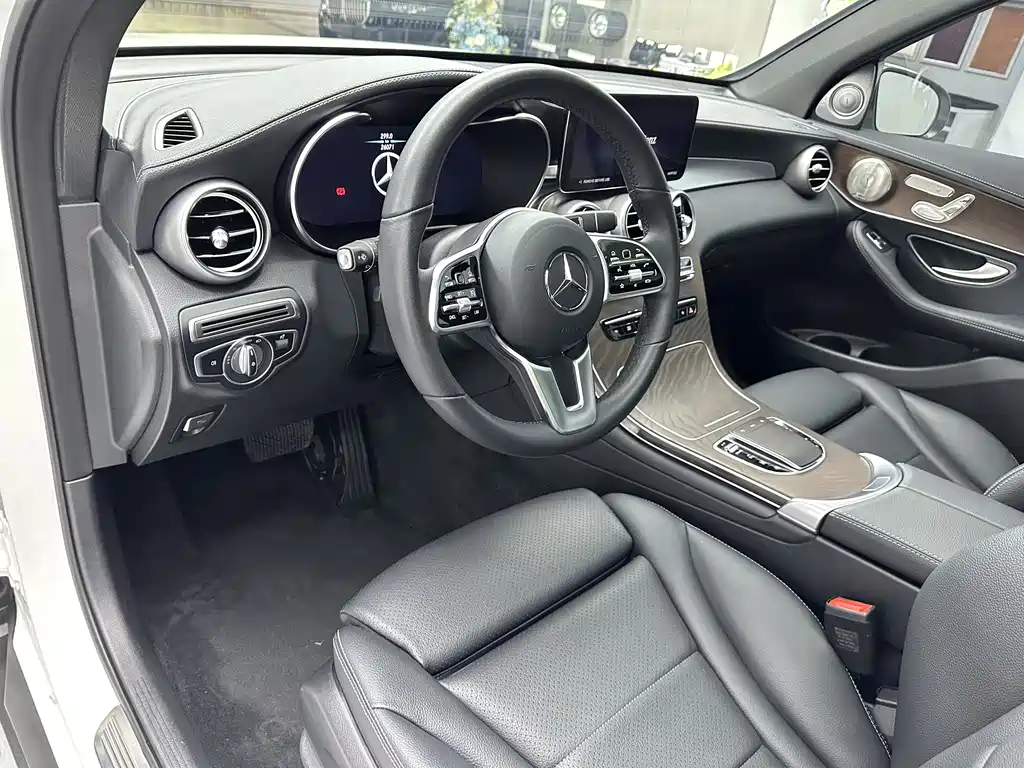Mercedes-Benz GLC 2023 — фото 11
