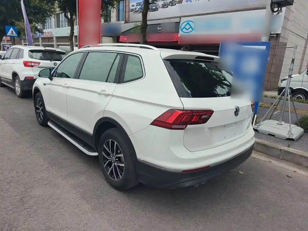 Volkswagen Tiguan L 2018 — фото 5