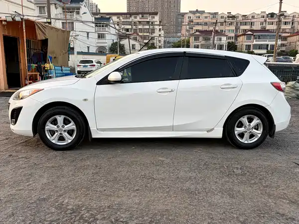 Mazda 3 Xingcheng 2013