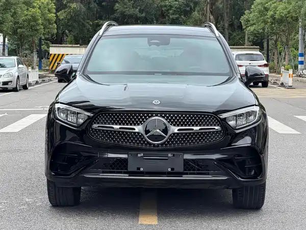 Mercedes-Benz GLC 2025