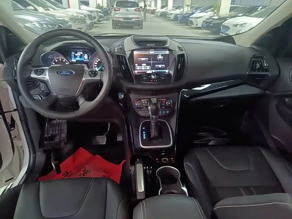 Ford Kuga 2014 — фото 10