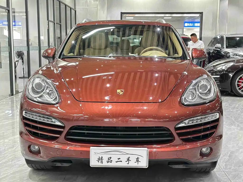 Porsche Cayenne 2012 — фото 2