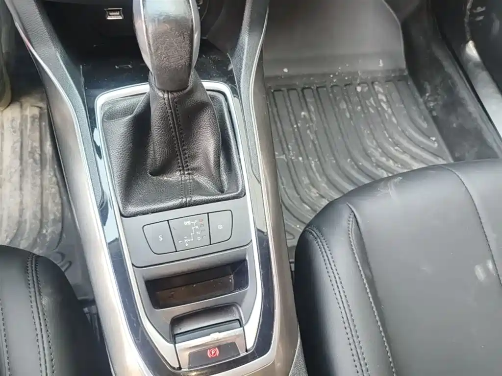 Peugeot 408 2015 — фото 14