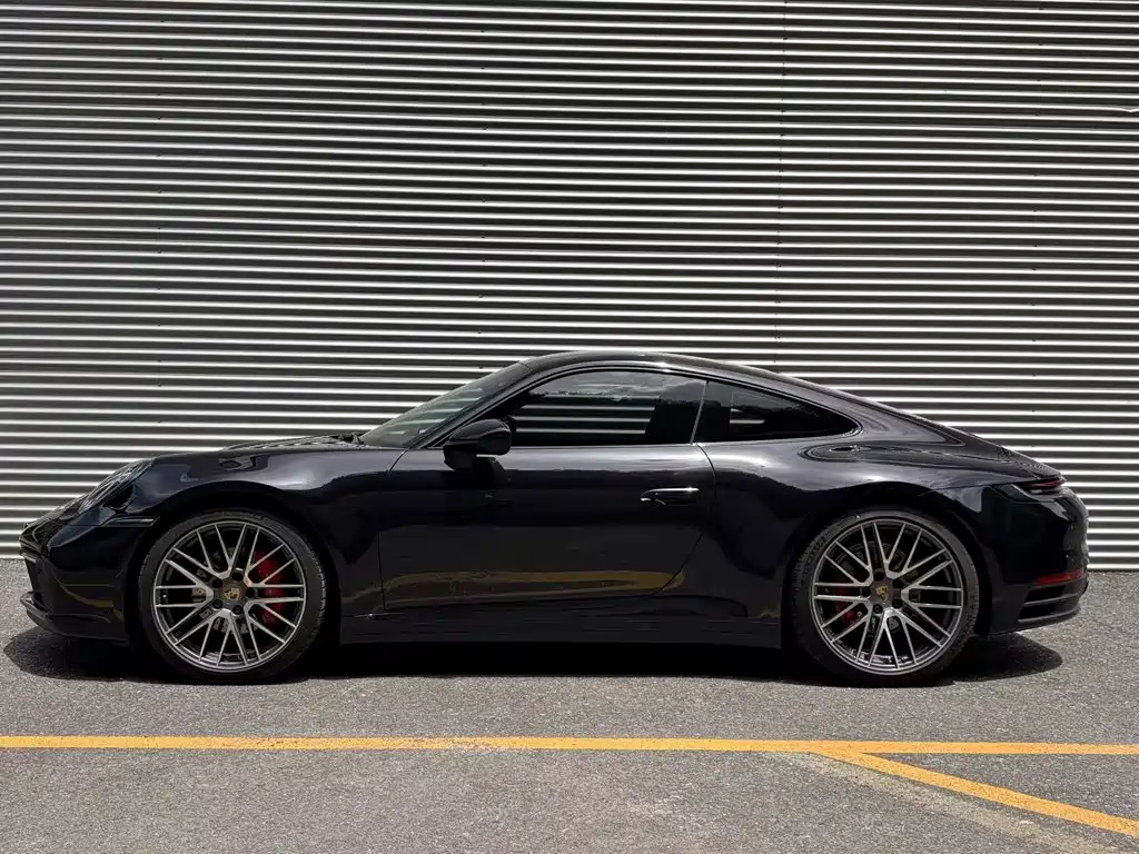 Porsche 911 2023 — фото 4